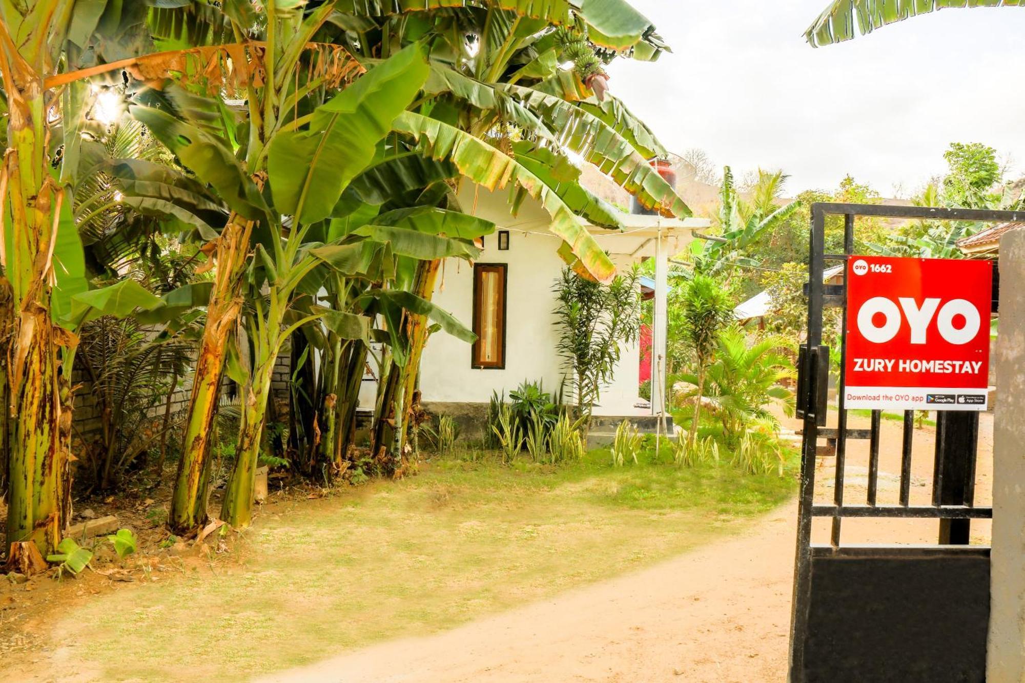 Oyo 1662 Zury Homestay Kuta  Exterior photo