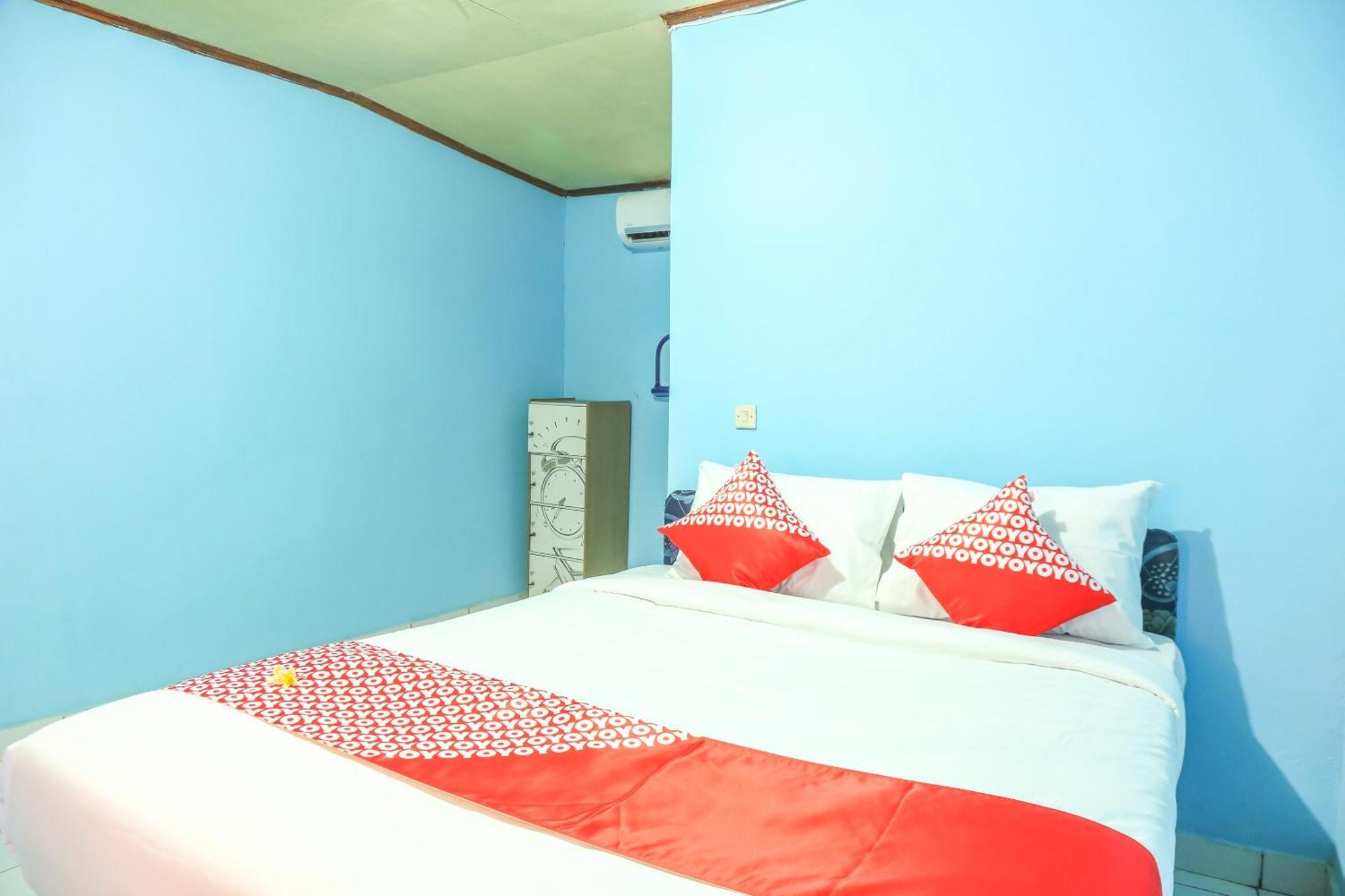 Oyo 1662 Zury Homestay Kuta  Exterior photo